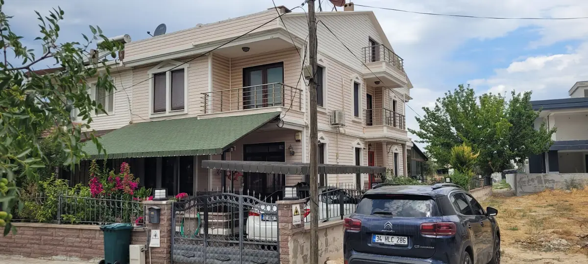 GÜZELYALI'DA DENIZE YAKIN 4+2