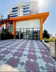 GÜNEŞEVLER 400M²KÖŞE BAŞI TABELA DEĞERİ YÜKSEK KİRALIK DÜKKAN