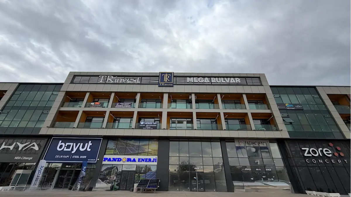 ANADOLU BULVARI ÜZERİNDE TR INVEST MEGA BULVAR PLAZADA 2+1 FULL YAPILI OFİS