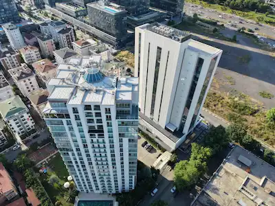MALTEPE E5' E YAKIN DENIZ MANZARALI ADAKULE 412M2 KIRALIK OFIS
