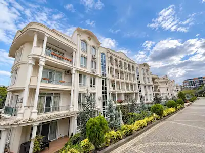 BAŞISKELE ZERAY GÜNEŞI SITESI 3+1 BAHÇE DUBLEKS SATILIK DAIRE