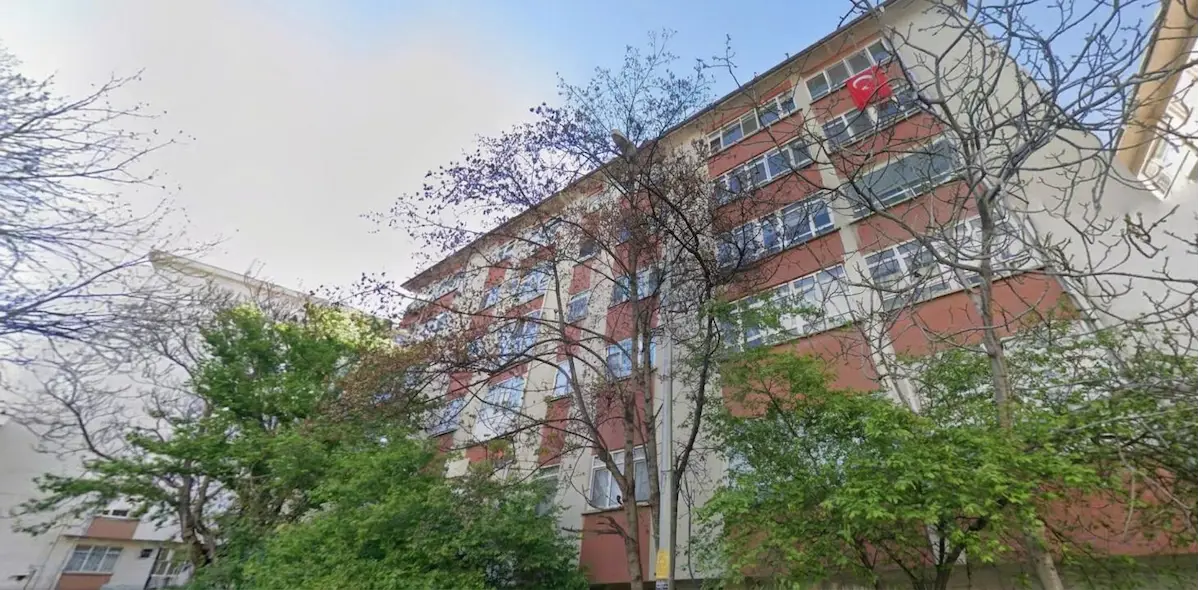 TED ÜNİVERSİTESİ ARKASI CEMRE SK TA ACİL SATILIK 3+1 BAKIMLI ARA KAT DAİRE