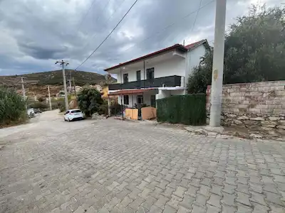 DATÇA KARAKÖYDE DOĞA İLE İÇ İÇE KİRALIK 2+1 DAİRE