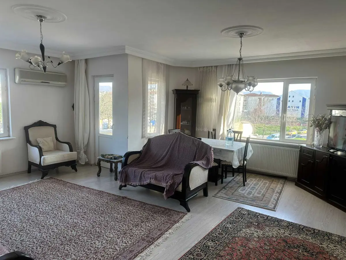 REMAX ŞEHİRDEN BAHÇELİEVLER MAH.3+1 SATILIK DAİRE