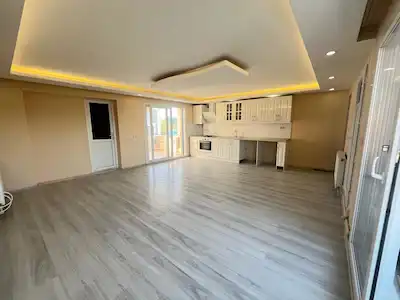 URLA ALTINTAŞ’TA BALKONLU, ÇİFT CEPHELİ 1+1 KİRALIK DAİRE