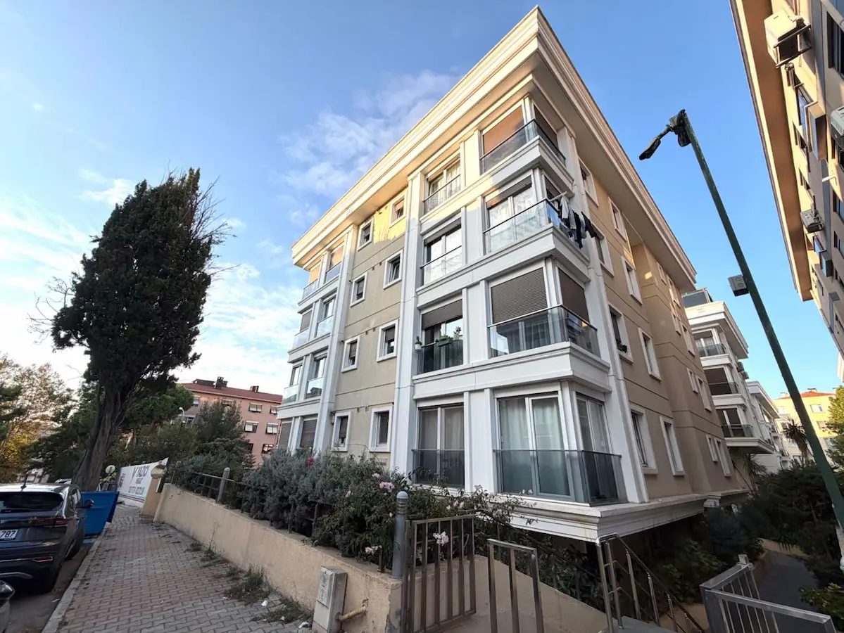 ACIBADEM TANGÖR SİTESİNDE 60 M² BAHÇELİ KİRALIK 3+1 DUBLEKS