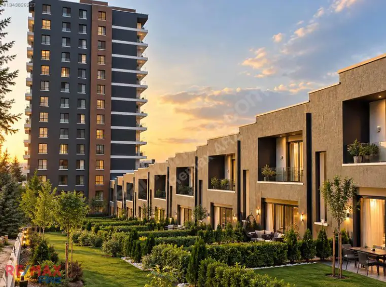 ÇAKIRLAR SITE İÇERISINDE SATILIK VILLA...