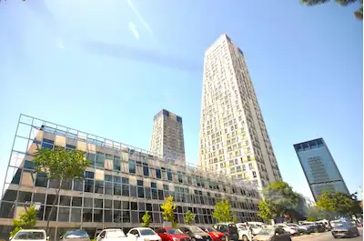 DUMANKAYA VİZYON METROYA YAKIN DENİZ MANZARALI FIRSAT FIYATA 1+1 KÖŞE DAİRE