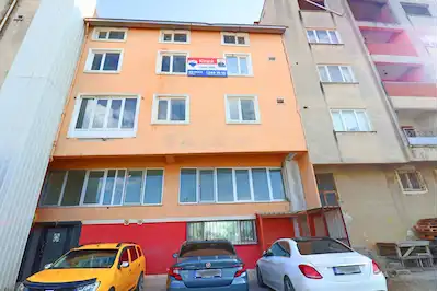 REMAX BEYAZ | KÜÇÜKBALIKLI'DA KİRALIK 5 KATLI İMALATHANE-OFİS-DEPO BİNASI