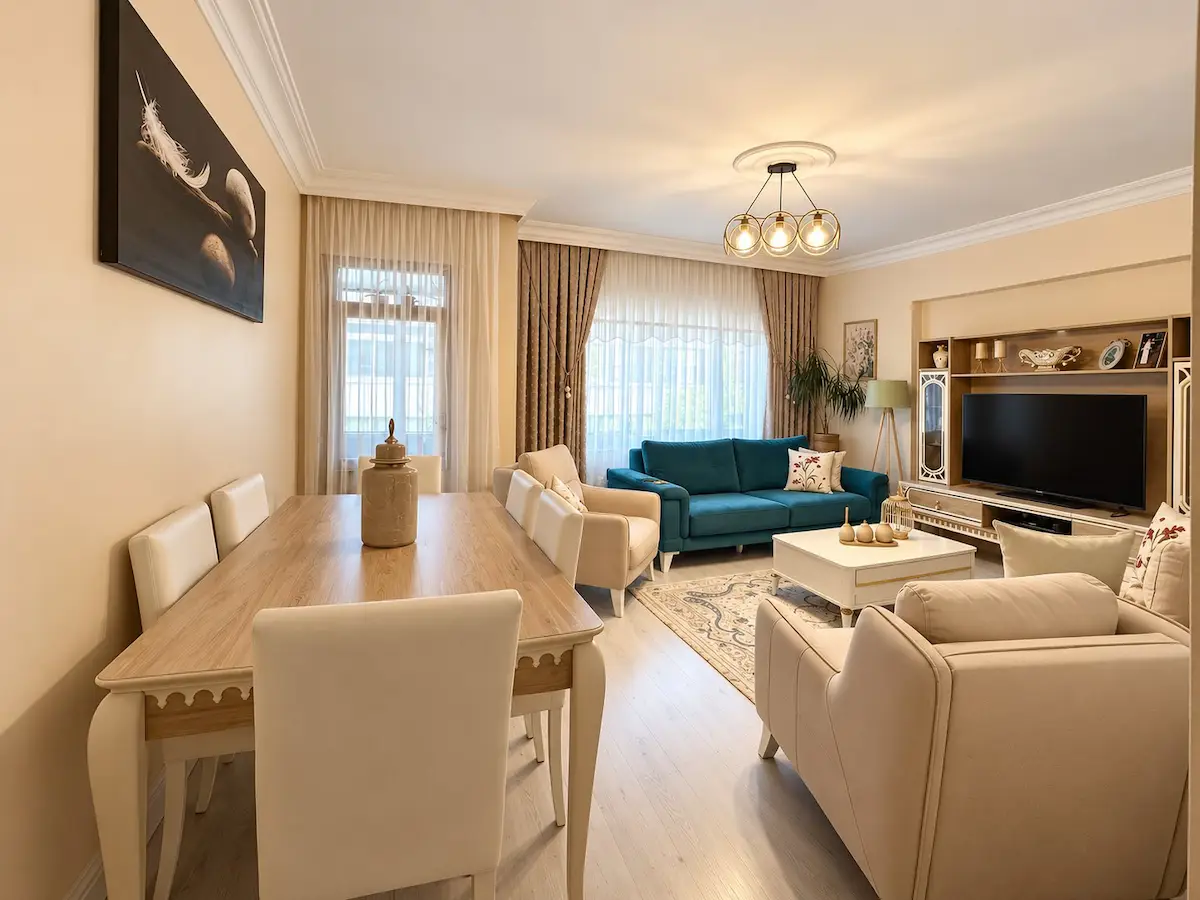 KURUCULAR SİTESİ’NDE METROYA YAKIN, YENİLENMİŞ SATILIK 2+1 DAİRE