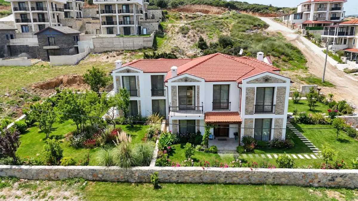 DATÇA BURGAZ MEVKİİNDE SATILIK 2+1 DAİRE