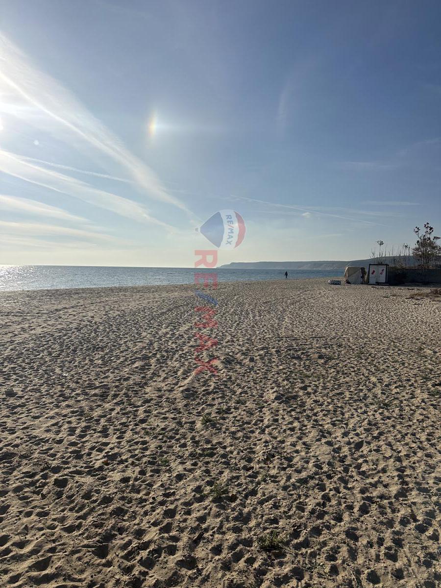 ERIKLI SAROS KÖRFEZINDE SITE IÇERISINDE SATILIK YAZLIK