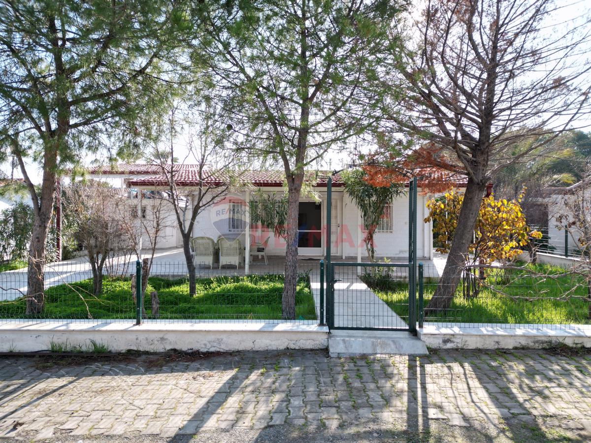 Ayvalık Cunda Dersal Sitesi’nde 2+1 Tek Katlı Satılık Ev