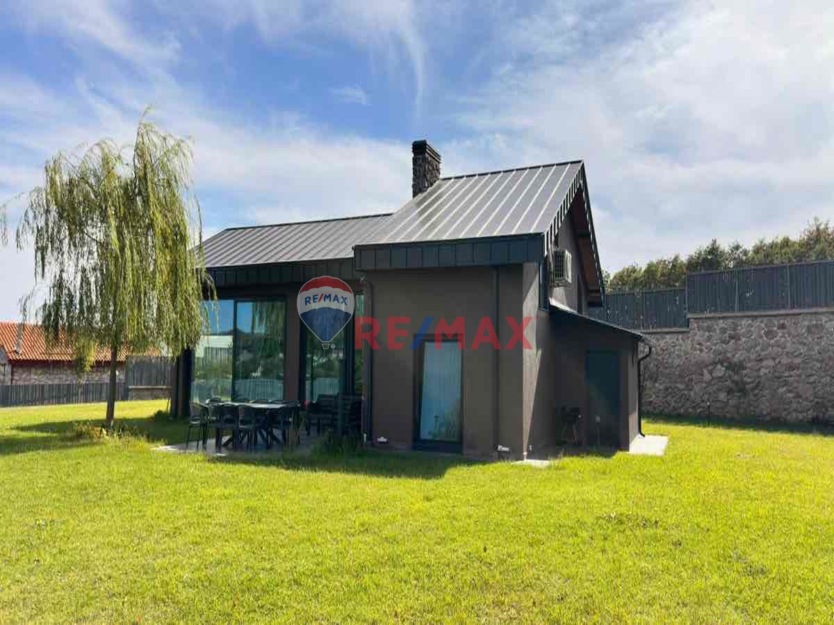 İZMİT ORHANİYEDE 1.970 M2 ARSASI OLAN MUHTEŞEM VİLLA