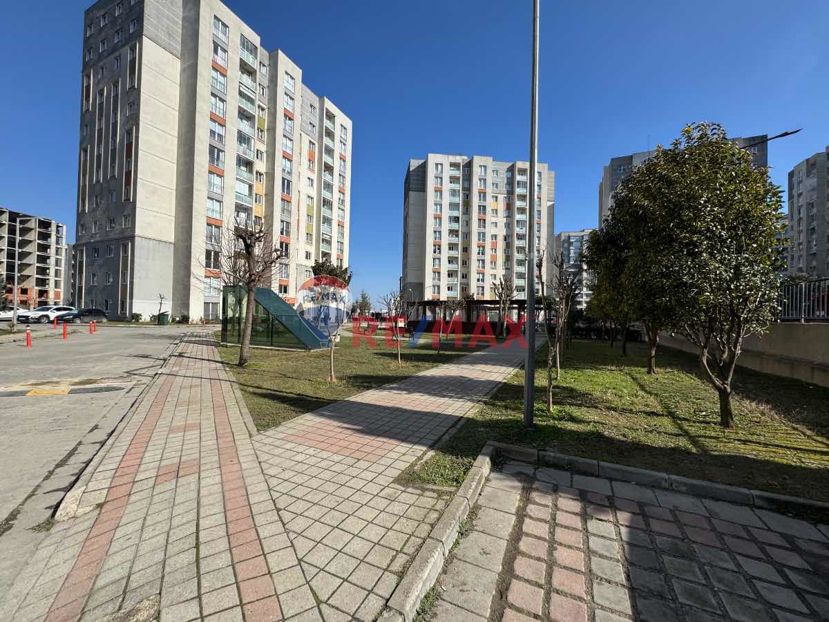 SAĞLIK KENT SİTESİNDE BOYALI YENİLENMİŞ KİRALIK DAİRE