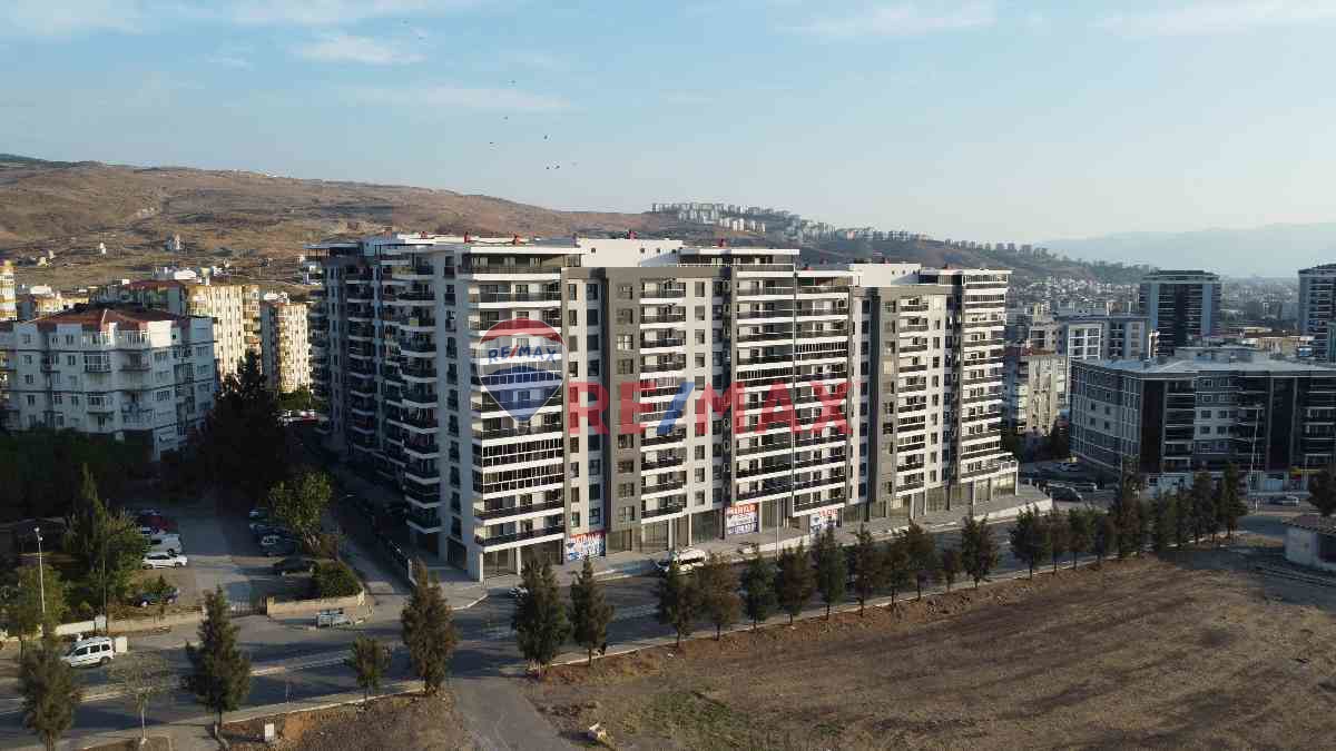 İZMIR ULUKENT'TE KIRALIK DÜKKAN