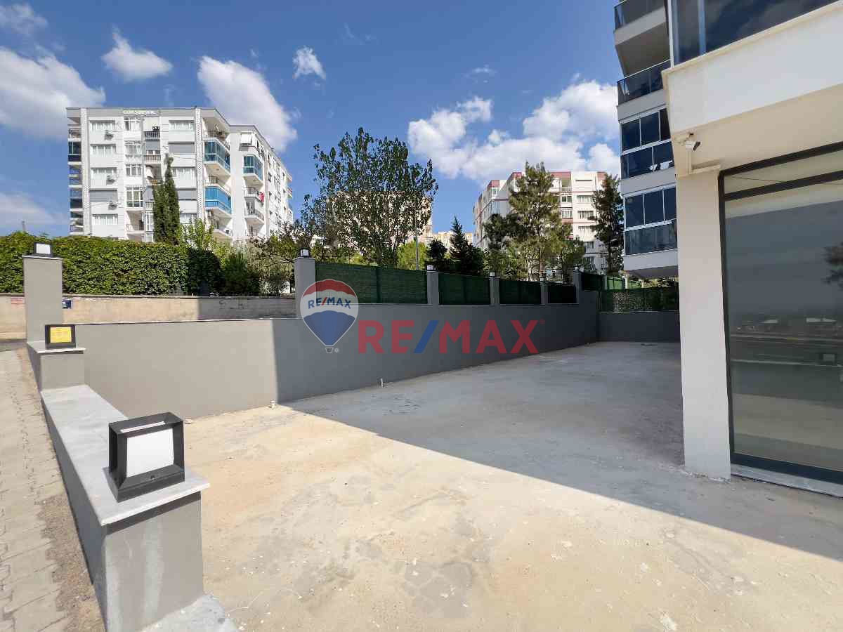 İZMIR ULUKENT'TE KIRALIK DÜKKAN