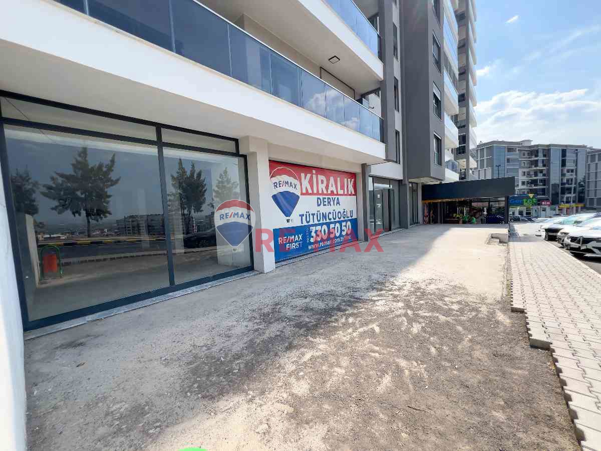 İZMIR ULUKENT'TE KIRALIK DÜKKAN