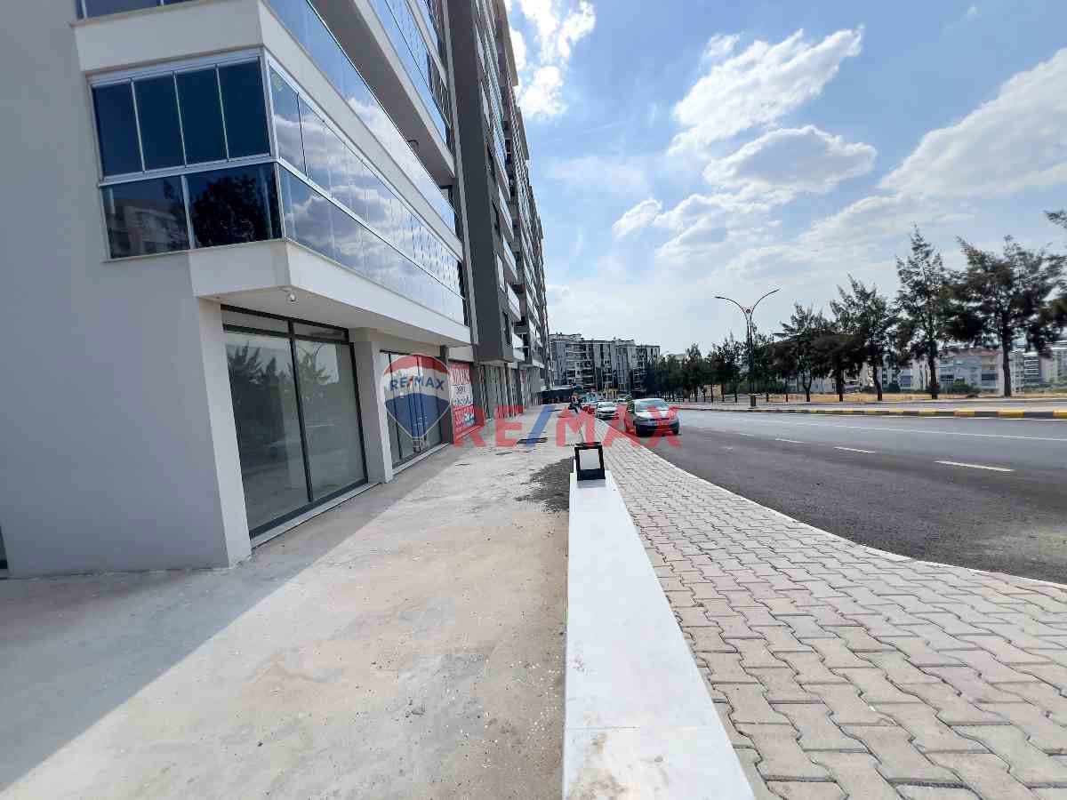 İZMIR ULUKENT'TE KIRALIK DÜKKAN