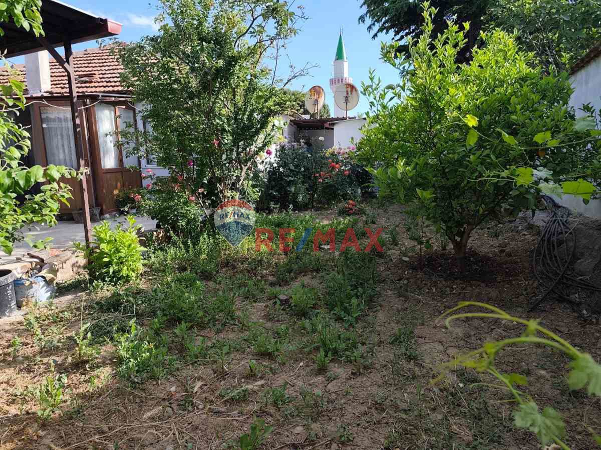 EDREMİT YAYLAÖNÜ MAH.'DE SATILIK MÜSTAKİL EV