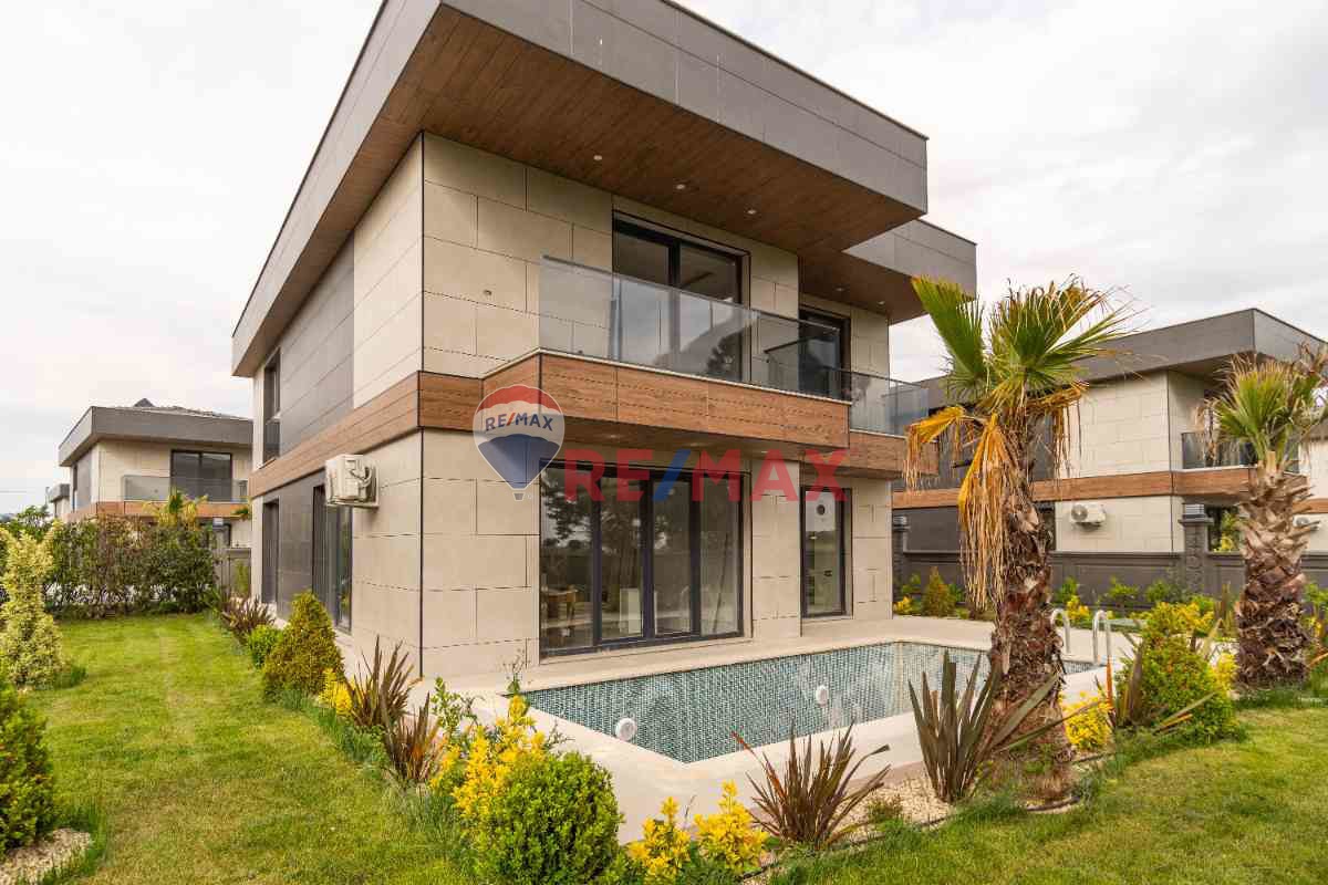 SELİMPAŞA KILIÇ CEYLAN COUNTRY'DE 5+1 SATILIK MÜSTAKİL VİLLA