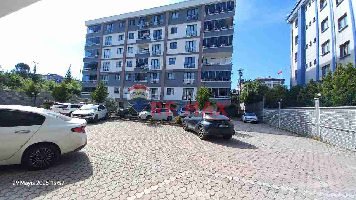 ARAŞTIRMA HASTANESİ'NE YAKIN SATILIK SİTE İÇERİSİNDE 2+1 ARA KAT DAİRE