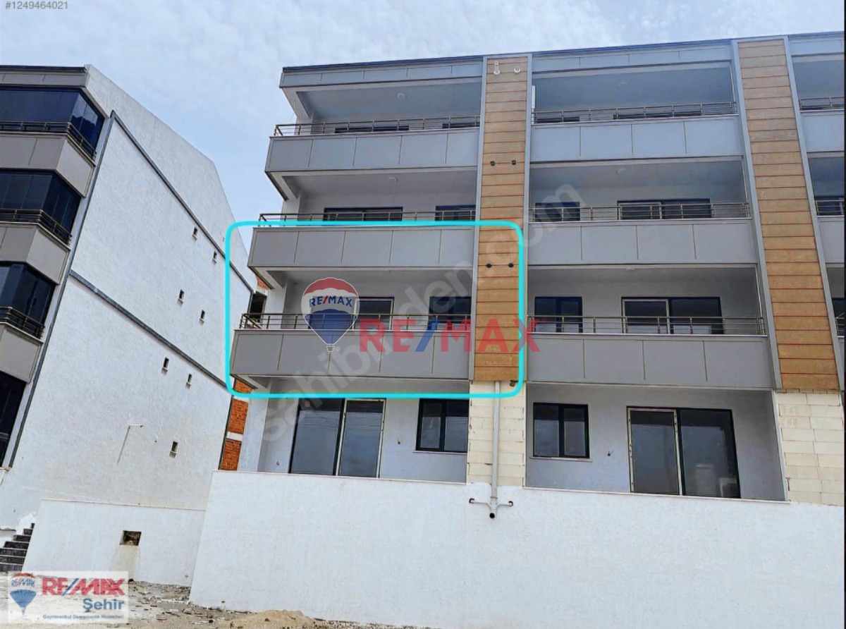 RE/MAX ŞEHİR'DEN YALOVA ESENKÖY'DE SATILIK DENİZ MANZARALI DAİRE