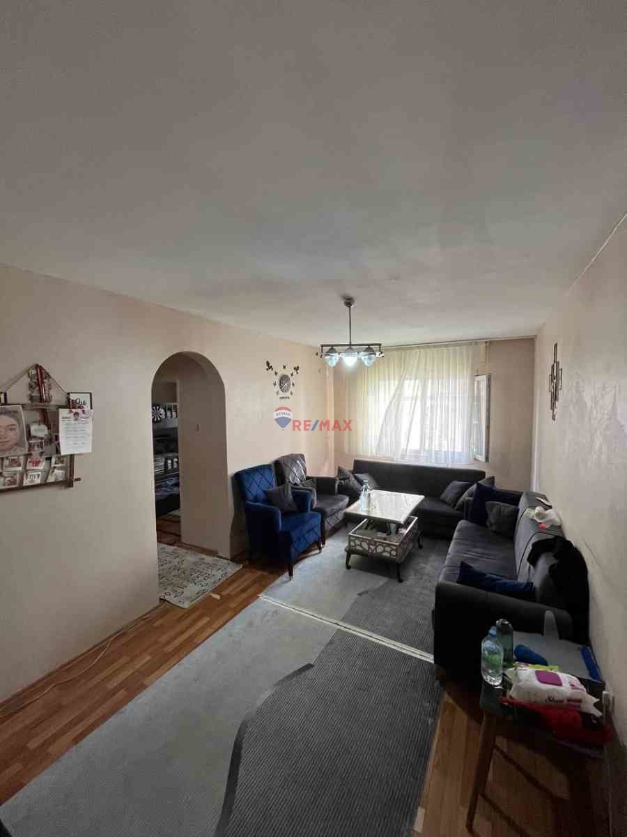 YENİŞEHİR'DE MERKEZİ KONUMDA İSKANLI SATILIK 2+1