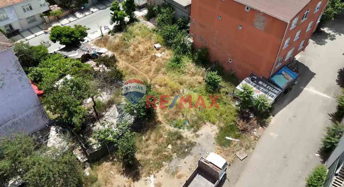 SANCAKTEPE SARIGAZI EMEK MH. 422 M2 KONUT İMARLI SATILIK ARSA