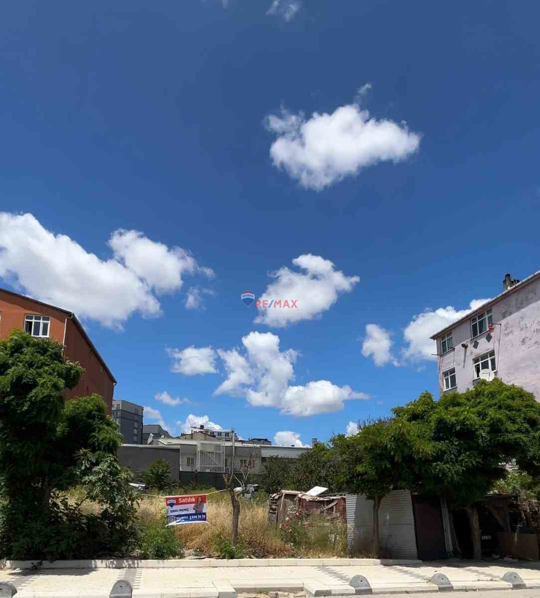 SANCAKTEPE SARIGAZI EMEK MH. 422 M2 KONUT İMARLI SATILIK ARSA