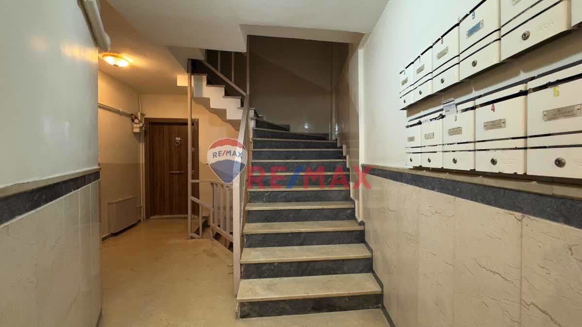 NİŞANCI MAH.DE METROBÜSE YÜRÜME MESAFESİNDE  SATILIK 2+1 DAİRE İÇİ (BOŞ)