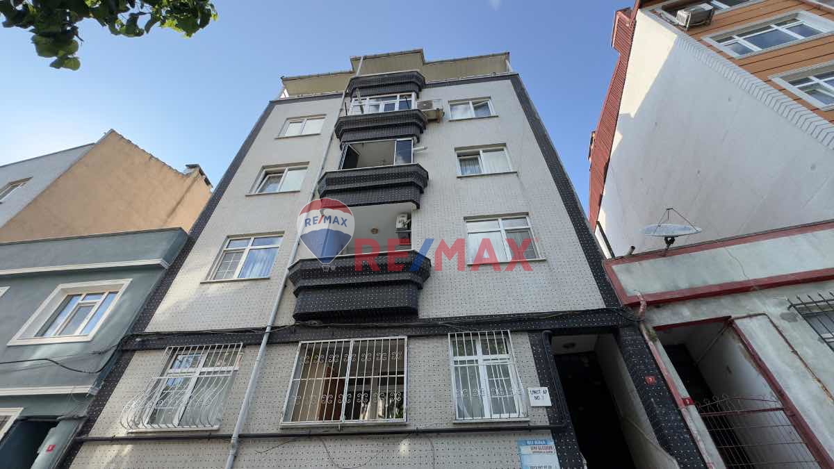 NİŞANCI MAH.DE METROBÜSE YÜRÜME MESAFESİNDE  SATILIK 2+1 DAİRE İÇİ (BOŞ)