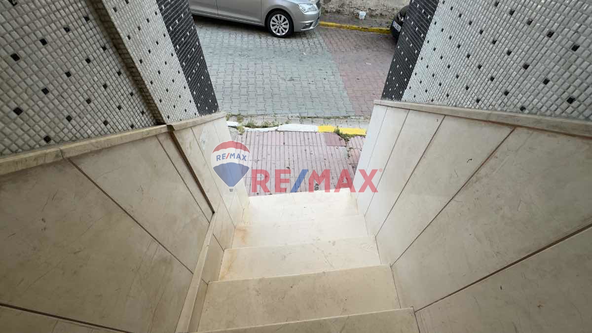 NİŞANCI MAH.DE METROBÜSE YÜRÜME MESAFESİNDE  SATILIK 2+1 DAİRE İÇİ (BOŞ)