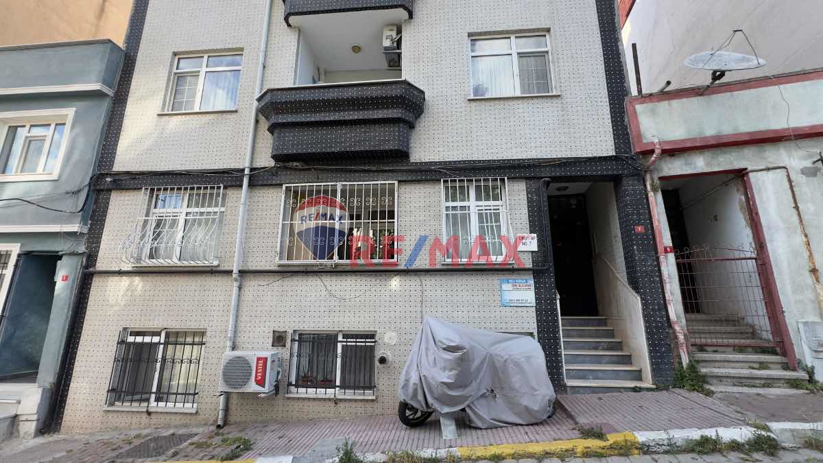 NİŞANCI MAH.DE METROBÜSE YÜRÜME MESAFESİNDE  SATILIK 2+1 DAİRE İÇİ (BOŞ)
