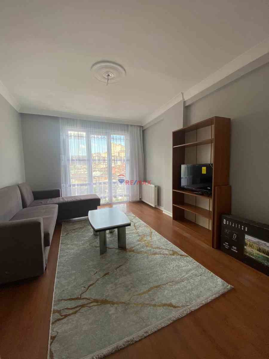 FINDIKLI'DA METROYA 5 DK BALKONLU EŞYALI FATURALAR DAHİL 2+1