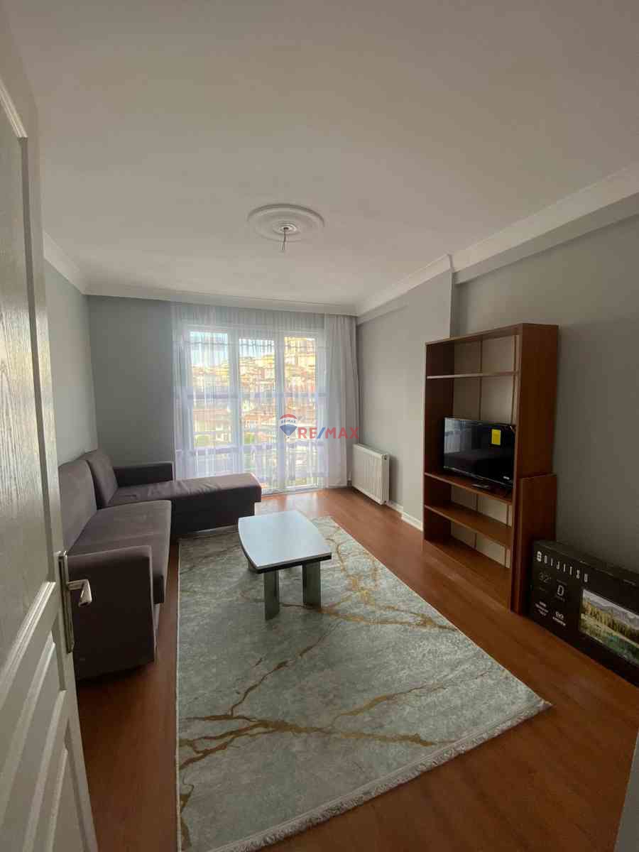 FINDIKLI'DA METROYA 5 DK BALKONLU EŞYALI FATURALAR DAHİL 2+1