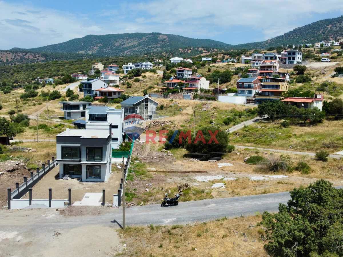 REMAX/İLYADA BİMEYKO ANAYOLALTI DÜZ BÖLGE MÜKEMMEL ARSA