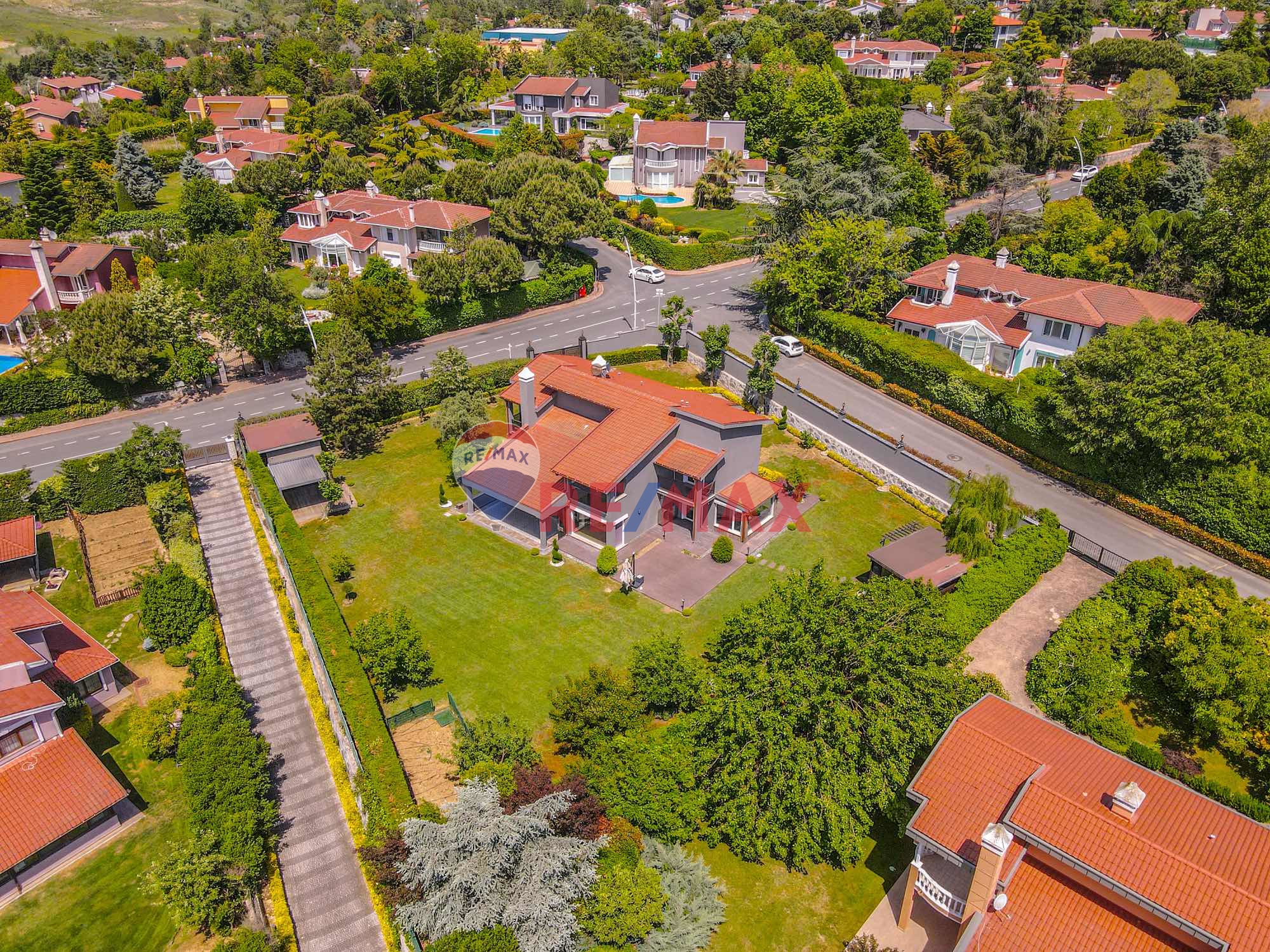 ALKENT YEDİTEPE SATILIK FULL TADİLATLI BÜYÜTÜLMÜŞ S1 TİP VİLLA