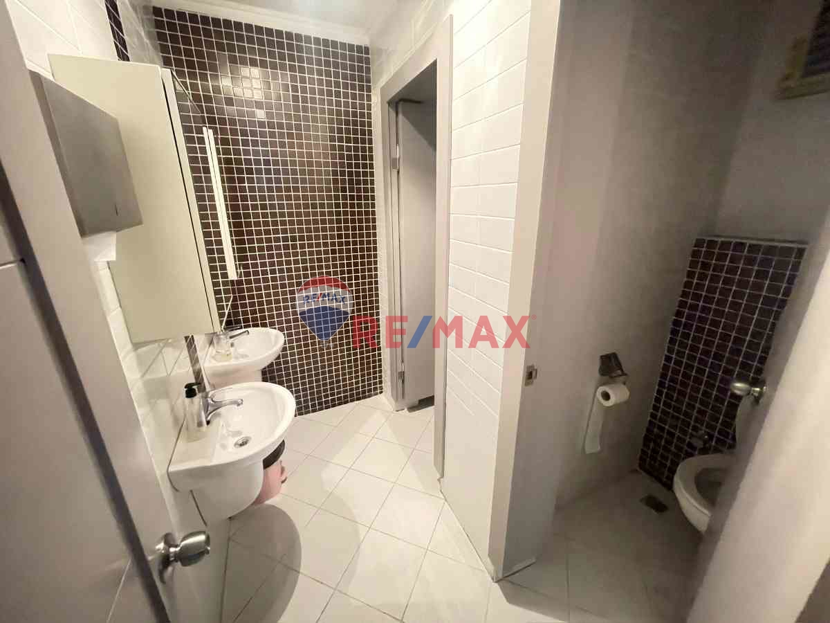 BAHÇELIEVLER ÇOBANÇEŞME,DE IMALATA UYGUN KIRALIK IŞ HANI KATI