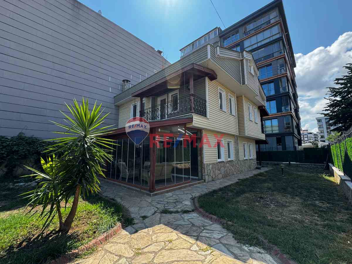 ATAKUM SAHİLİNDE AYRICALIKLI VE PRESTİJLİ YAŞAM! REMAX GÖKHAN