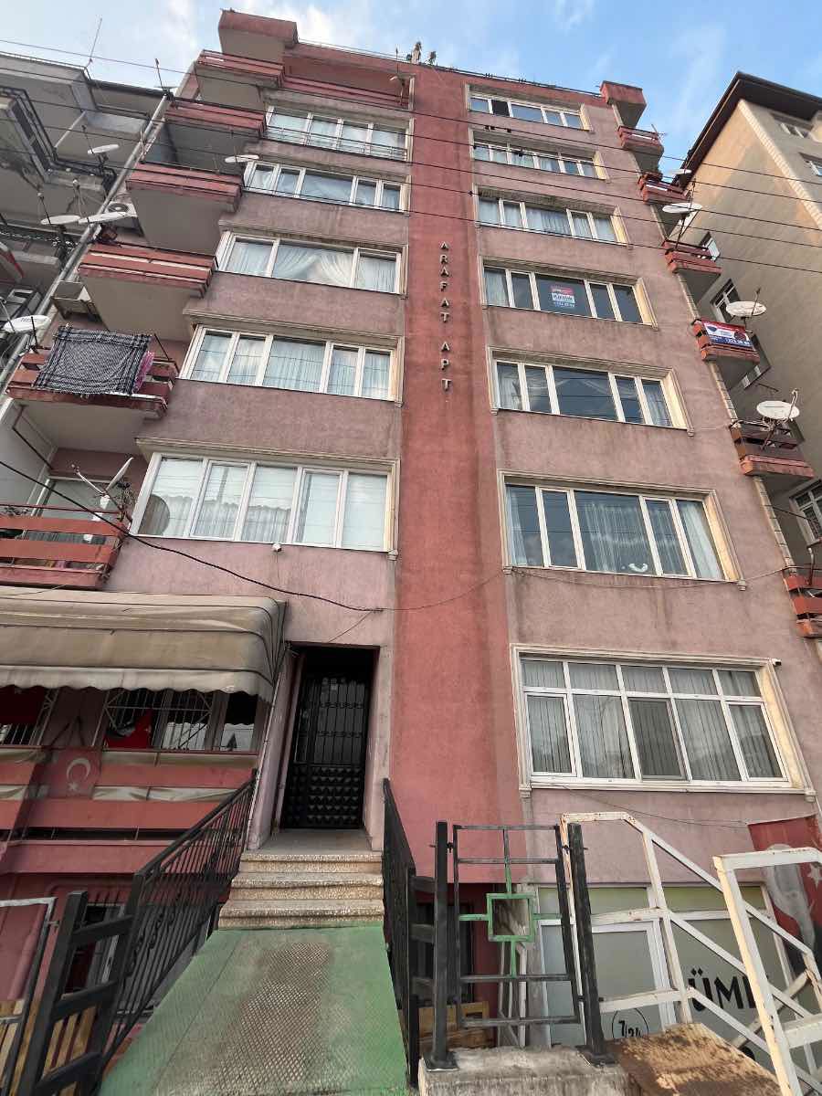 REMAX ÇARŞI'DAN SEKA DEVLET HASTANESİ KARŞISI 3+1 KİRALIK