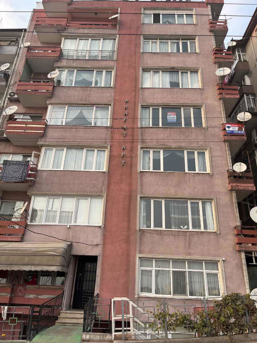 REMAX ÇARŞI'DAN SEKA DEVLET HASTANESİ KARŞISI 3+1 KİRALIK