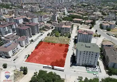 REMAX DOĞUDAN SÜRSÜRÜDE SATILIK ARSA HİSSESİ