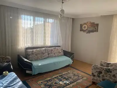 KIZILAY MAHALLESINDE EŞYALI 2+1 KIRALIK DAIRE MERKEZE YAKIN