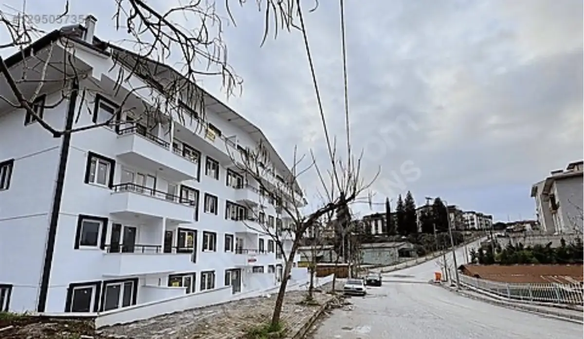 RE/MAX FREKANS'TAN SIFIR 2+1 DAİRE