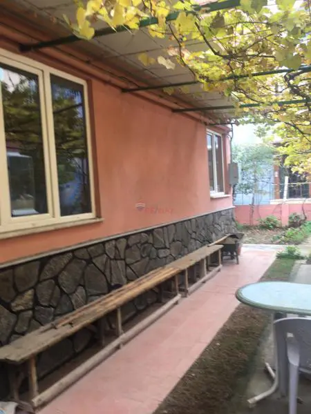 İZMİT YENİŞEHİR'DE 1+1 (70M2) KİRALIK BAHÇELİ DAİRE