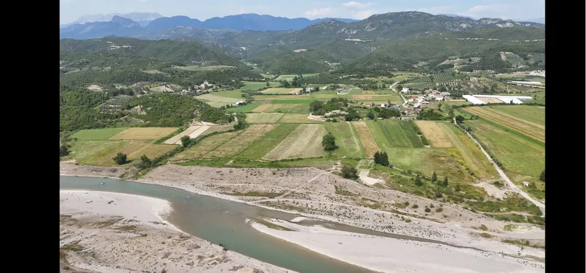 MANAVGAT SAĞRİN'DE IRMAK KENARINDA SATILIK TARLA