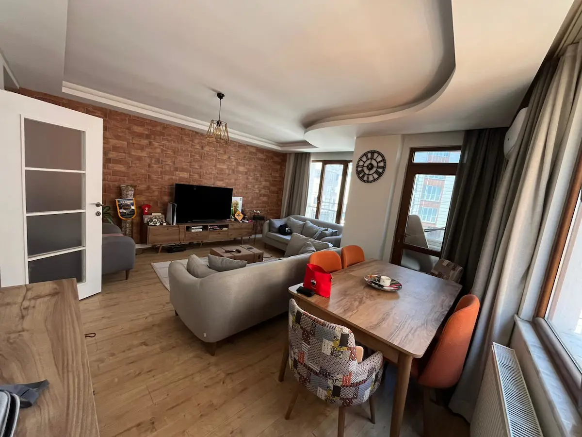 EYÜP ÇIRÇIR MAH. SATILIK 3+1 DAİRE METROYA 1 DK. YÜRÜME MESAFESİ VE YOKUŞSUZ
