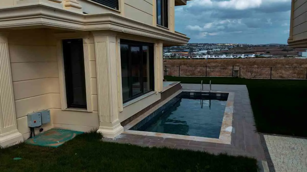 SELİMPAŞA MAH.7+2 350 M2 SATILIK VİLLA AYSUN YAVUZ'DAN
