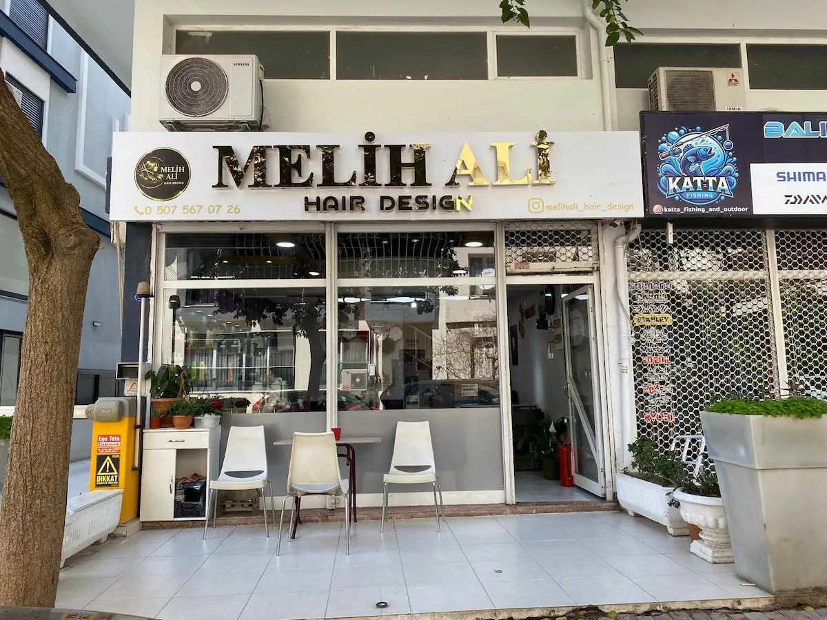 22 KARŞIYAKA DONANMACI’DA DEVREN KADIN KUAFÖRÜ 